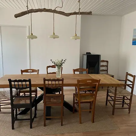 Maison 10 Min A Pied De La Амблетёзе